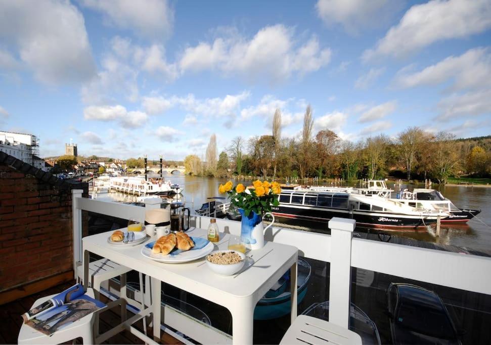 The Oars - Riverfront Property Henley-on-Thames Extérieur photo