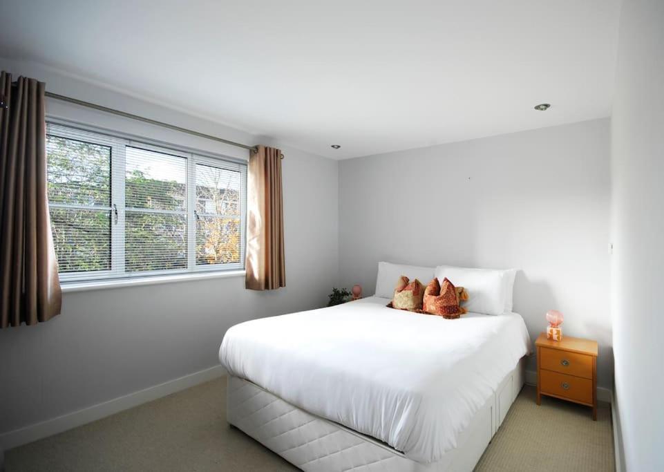 The Oars - Riverfront Property Henley-on-Thames Extérieur photo